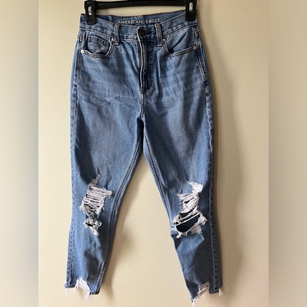 American Eagle Ripped Mom Jean  Size 0